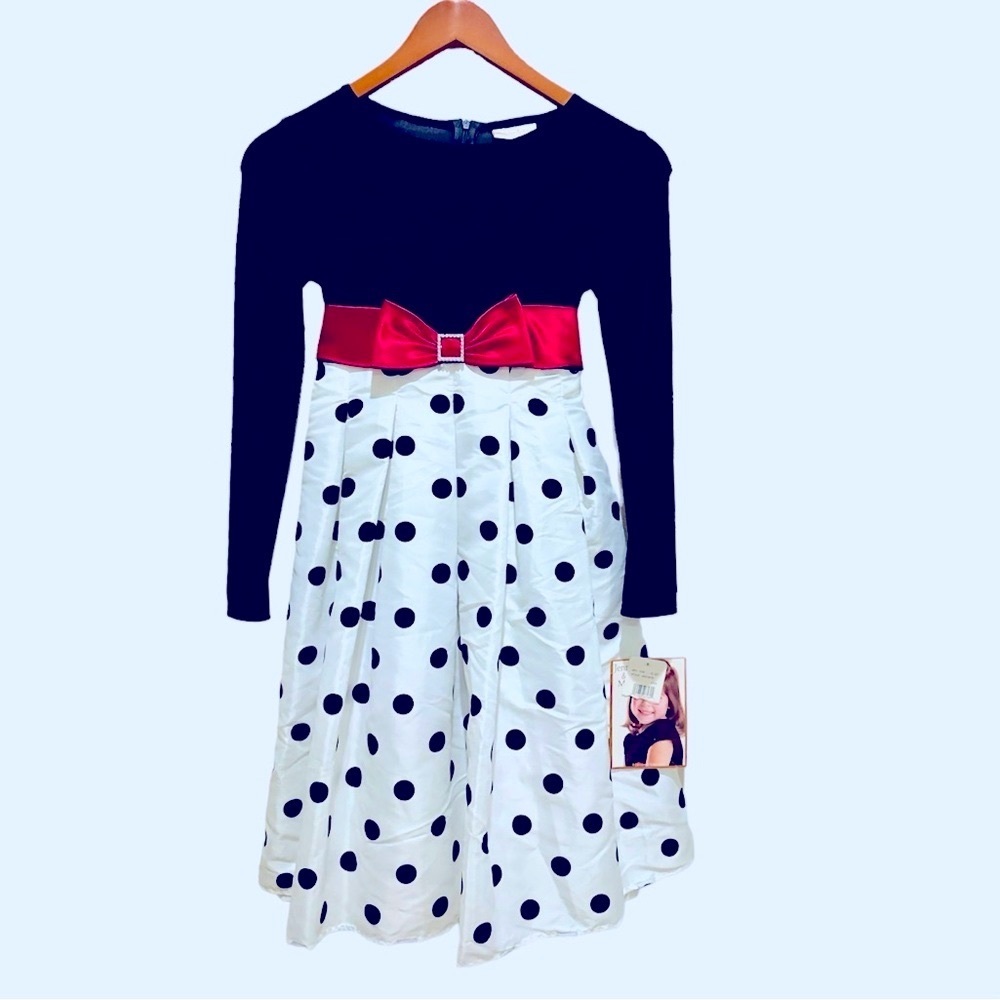 Girls Holiday polka dots dress.